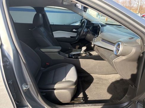 Used 2024 Chevrolet Trax LT w/ Driver Confidence Package image 24