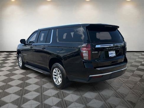 Used 2021 Chevrolet Suburban LT AWD/4WD image 7