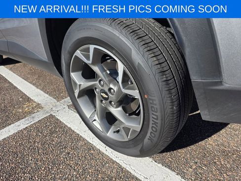 Certified 2025 Chevrolet Trax LT w/ LT Convenience Package image 7