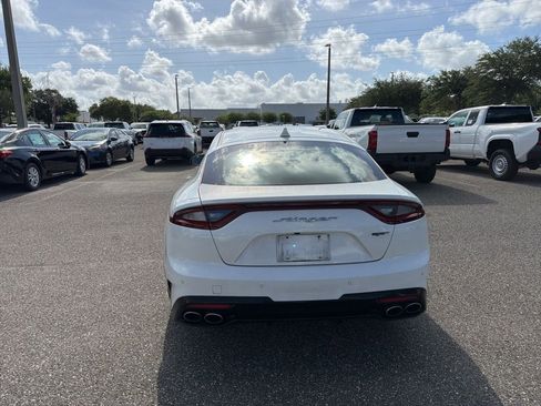 Used 2018 Kia Stinger GT2 RWD image 4