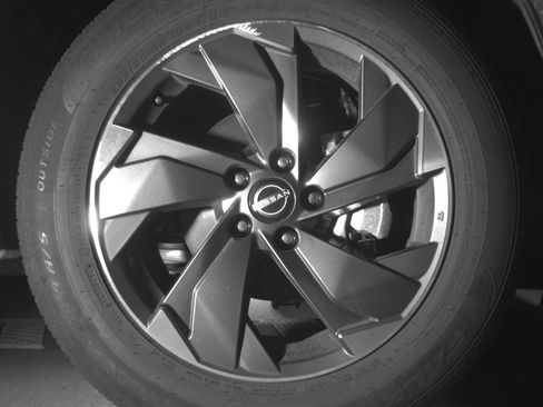 Used 2025 Nissan Rogue SV FWD image 13
