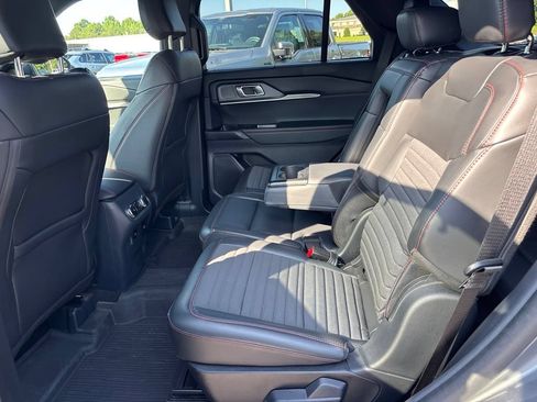 Used 2025 Ford Explorer ST-Line w/ Premium Package AWD/4WD image 17