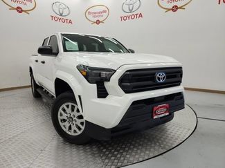 Used 2025 Toyota Tacoma SR RWD video 1