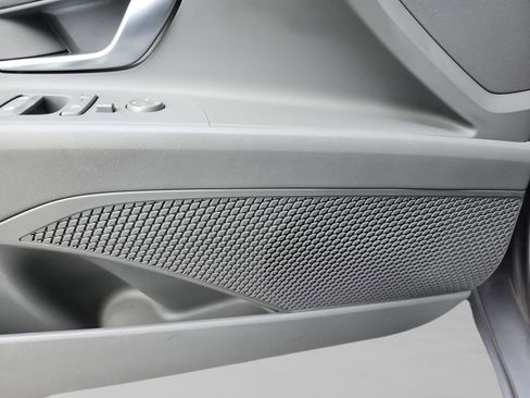 Certified 2024 Hyundai Elantra SE image 16