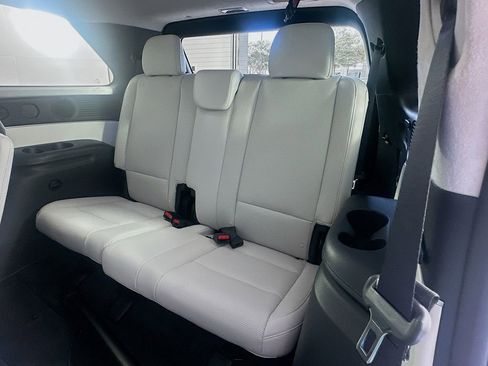 Certified 2026 Hyundai Palisade Calligraphy FWD image 27