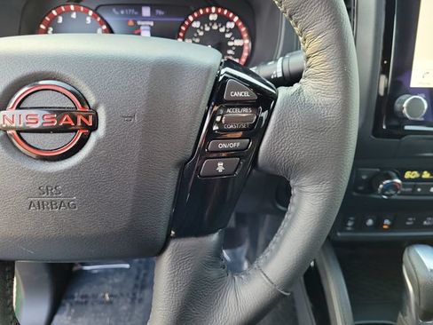 Used 2022 Nissan Frontier PRO-4X w/ Pro-4X Premium Package AWD/4WD image 23