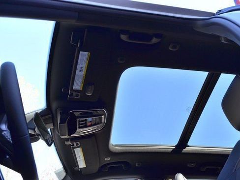 New 2025 Jeep Grand Cherokee Limited w/ Black Appearance Package image 30