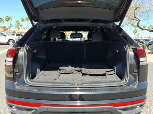 Certified 2023 Volkswagen Atlas Cross Sport SE w/ Panoramic Sunroof Package image 15