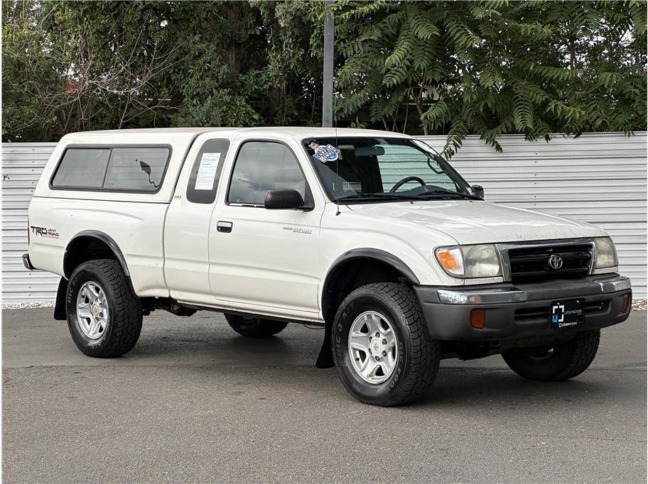 Used 1999 Toyota Tacoma 4x4 Xtracab V6 w/ SR5 Pkg image 8