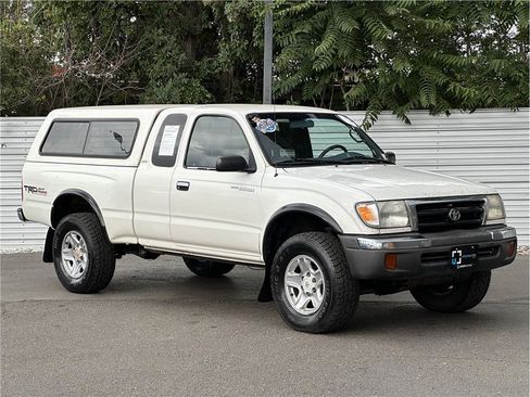 Used 1999 Toyota Tacoma 4x4 Xtracab V6 image 8