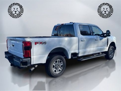 New 2026 Ford F250 Lariat w/ FX4 Off-Road Package image 5