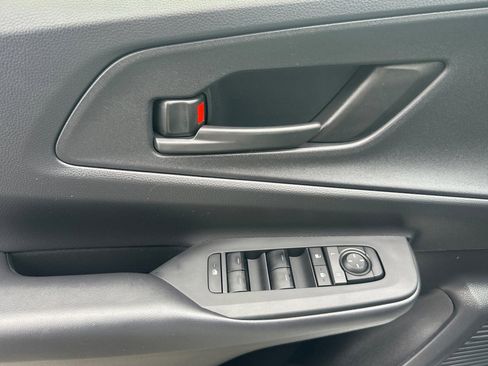 Used 2024 Toyota Prius Prime SE image 11