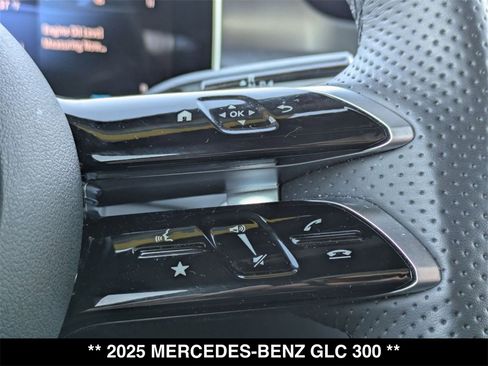 Certified 2025 Mercedes-Benz GLC 300 4MATIC image 17