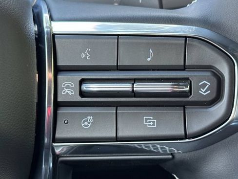 New 2026 GMC Acadia Denali w/ Super Cruise Package AWD/4WD image 31