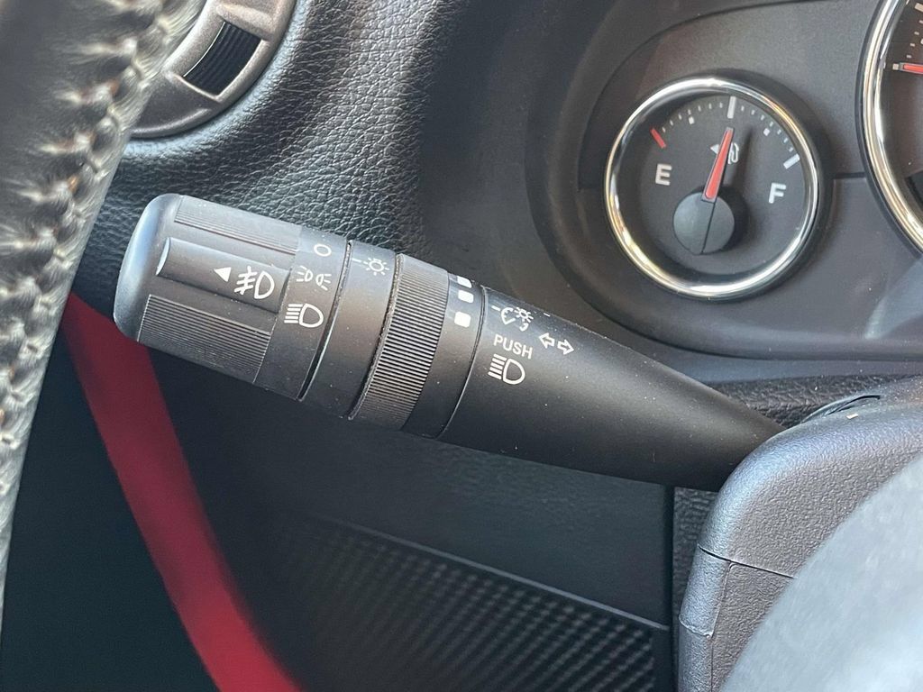 Used 2018 Jeep Wrangler Unlimited Sport S AWD/4WD image 10