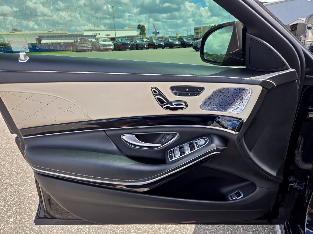 Used 2019 Mercedes-Benz S 560 4MATIC Sedan image 28
