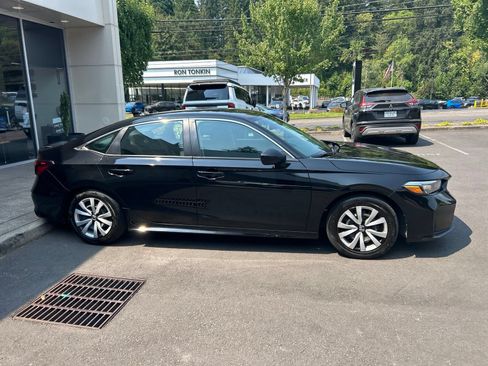 Used 2025 Honda Civic LX image 4