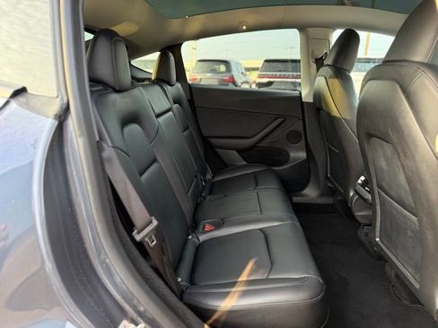 Used 2023 Tesla Model Y Long Range image 15