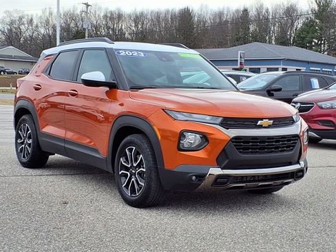 Used 2023 Chevrolet TrailBlazer ACTIV w/ Sun and Liftgate Package image 4