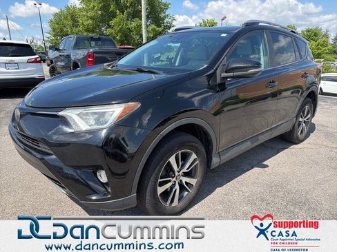 Used 2018 Toyota RAV4 XLE FWD image 1