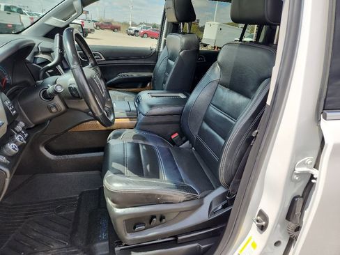 Certified 2019 GMC Yukon XL Denali w/ Denali Ultimate Package AWD/4WD image 33