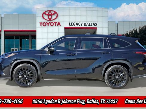 Used 2024 Toyota Highlander XSE image 6