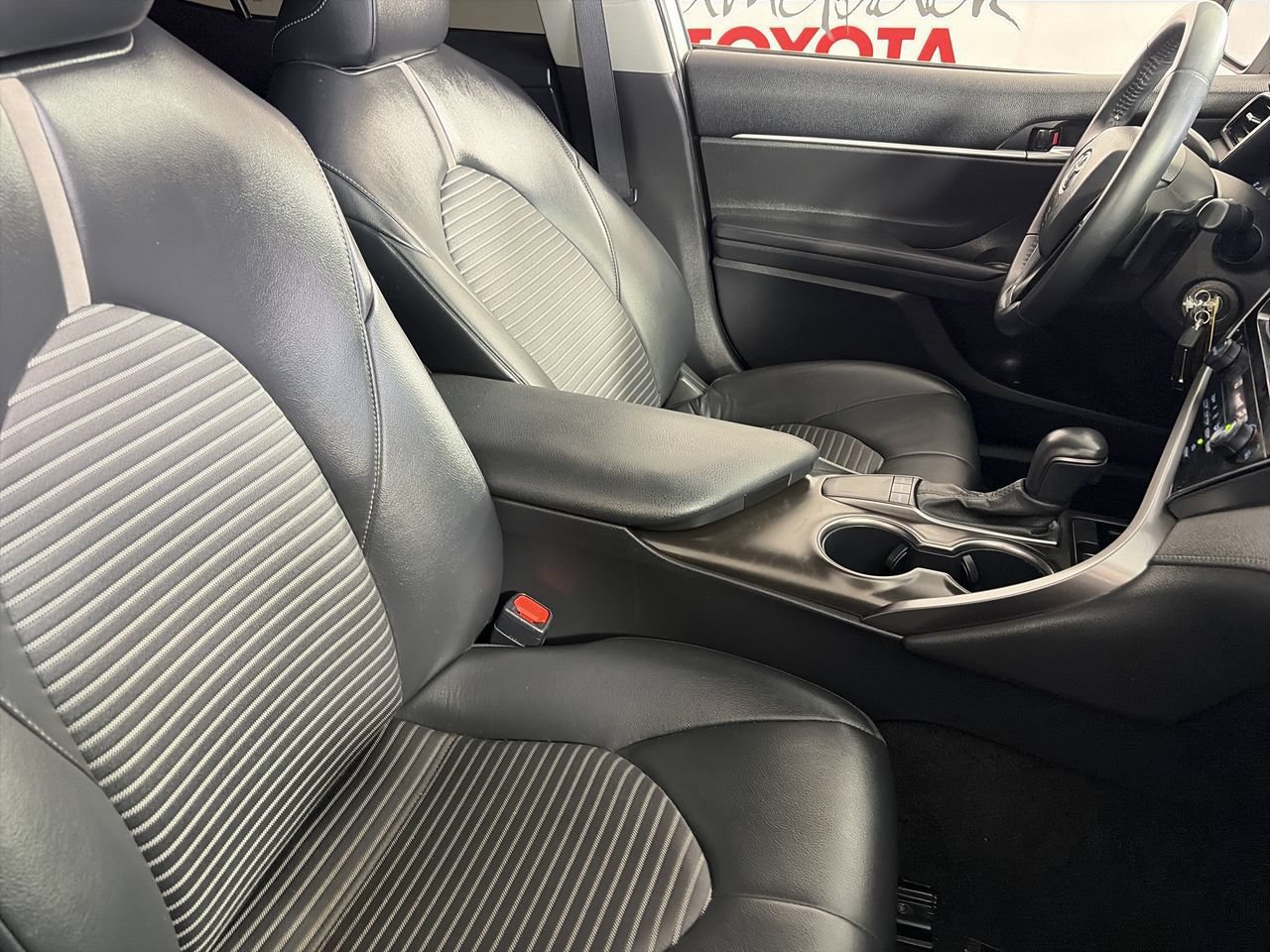 Used 2023 Toyota Camry SE FWD image 25