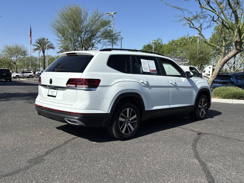 Used 2023 Volkswagen Atlas SE image 4