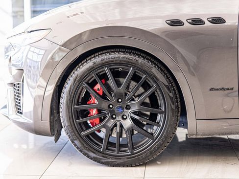 Used 2019 Maserati Levante S GranSport image 8