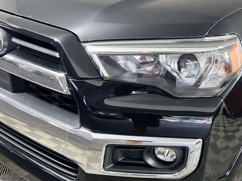 Used 2022 Toyota 4Runner Limited AWD/4WD image 12