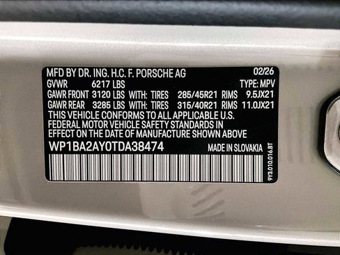 New 2026 Porsche Cayenne Coupe AWD/4WD image 32