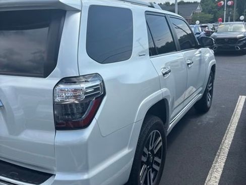 Used 2024 Toyota 4Runner Limited AWD/4WD image 2