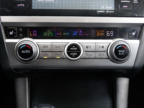 Used 2016 Subaru Outback 2.5i Limited image 30