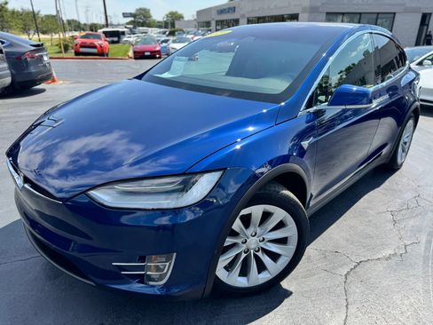 Used 2020 Tesla Model X Long Range AWD/4WD image 1