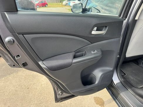 Used 2016 Honda CR-V LX image 18
