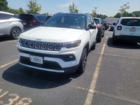 Used 2026 Jeep Compass Limited AWD/4WD image 5