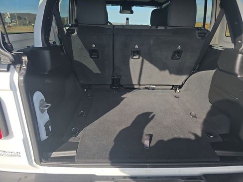 Used 2024 Jeep Wrangler Unlimited Rubicon image 22