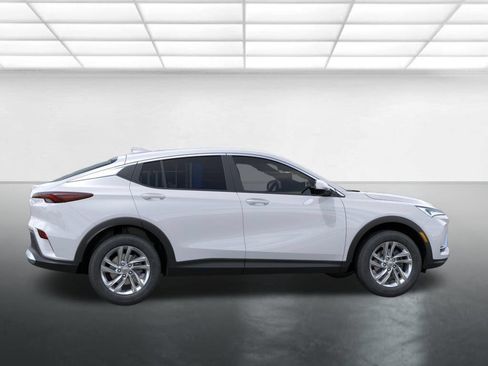 New 2026 Buick Envista Preferred FWD image 5