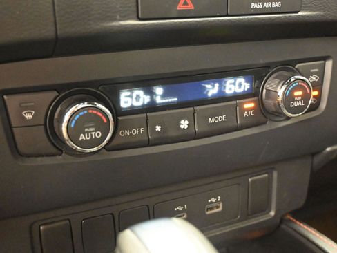 Used 2022 Nissan Frontier Pro-X RWD image 29