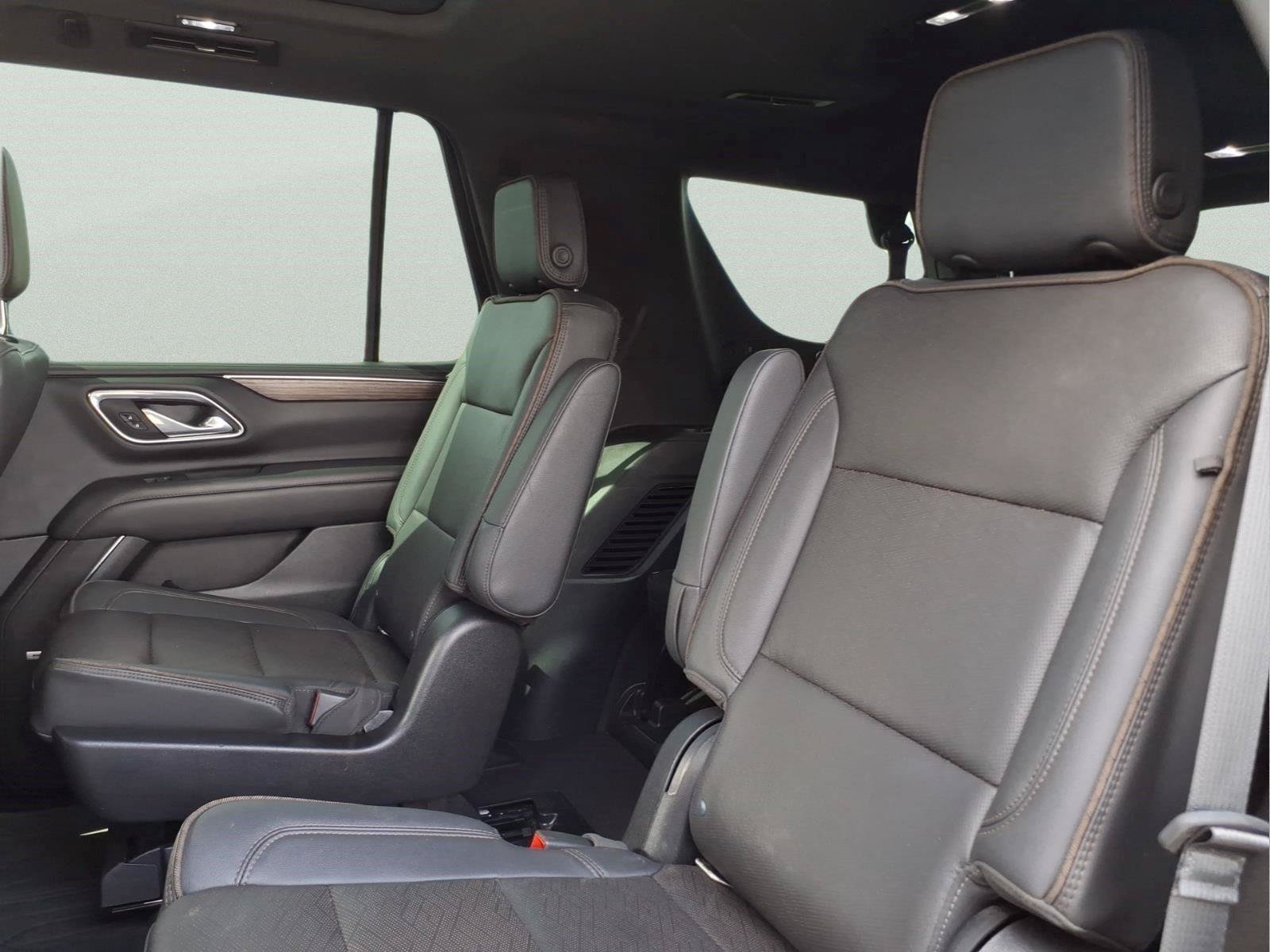 Used 2022 Chevrolet Tahoe High Country AWD/4WD image 12