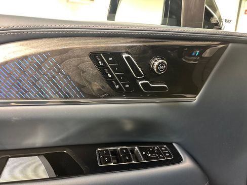 New 2025 Cadillac Escalade IQ Luxury 2 AWD/4WD image 22