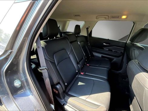Certified 2025 Nissan Pathfinder SL AWD/4WD image 25