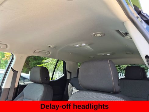 Used 2020 Chevrolet Traverse LT FWD image 21