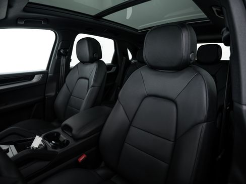 Certified 2024 Porsche Cayenne image 21
