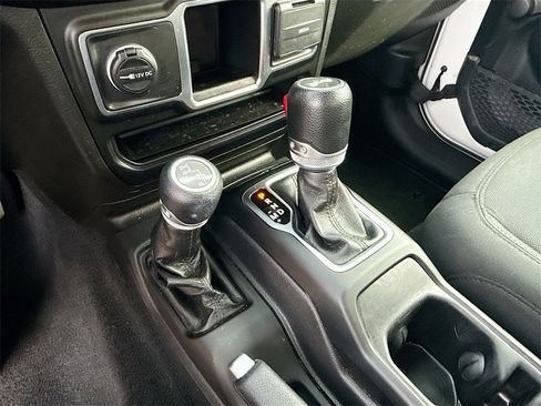 Used 2021 Jeep Wrangler Unlimited Sport image 17