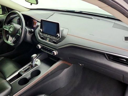 Used 2020 Nissan Altima 2.0 SR image 25