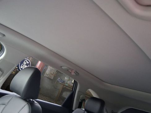 Used 2024 Kia Sorento SX FWD image 13