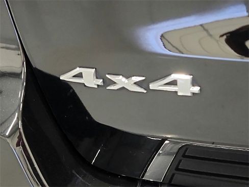 Used 2021 Jeep Grand Cherokee Limited image 36