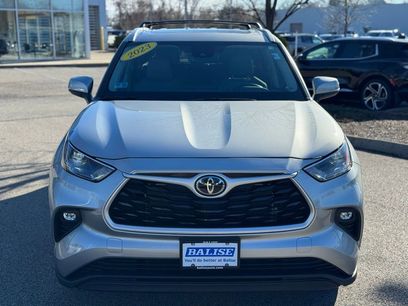 Used 2023 Toyota Highlander XLE