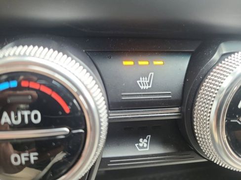 Used 2023 Genesis G70 2.0T w/ Sport Prestige Package image 32